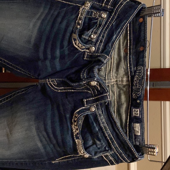 Miss Me 27. Boot cut. 34 inseam - Picture 2 of 4